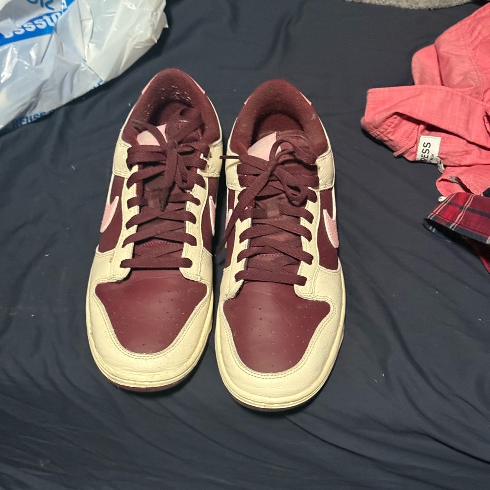 Nike Men's Maroon and Cream Sneakers